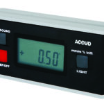 DIGITAL LEVEL AND PROTRACTOR