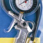 TYRE INFLATOR WITH GAUGE